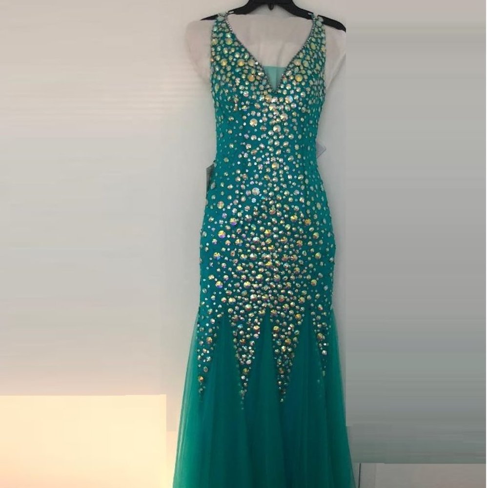 Glow dress gown Prom / Pageant / Wedding size 6-8